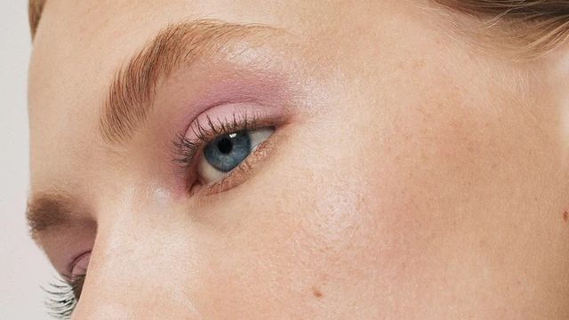 4 Beginner-Friendly Makeup Tricks to Make Your Eyes Pop
