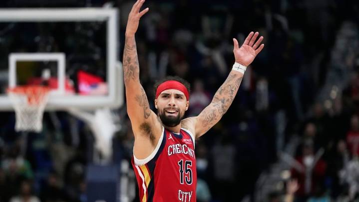 Alvarado's 3-pointer sends Pelicans past Hornets for their first win of the season