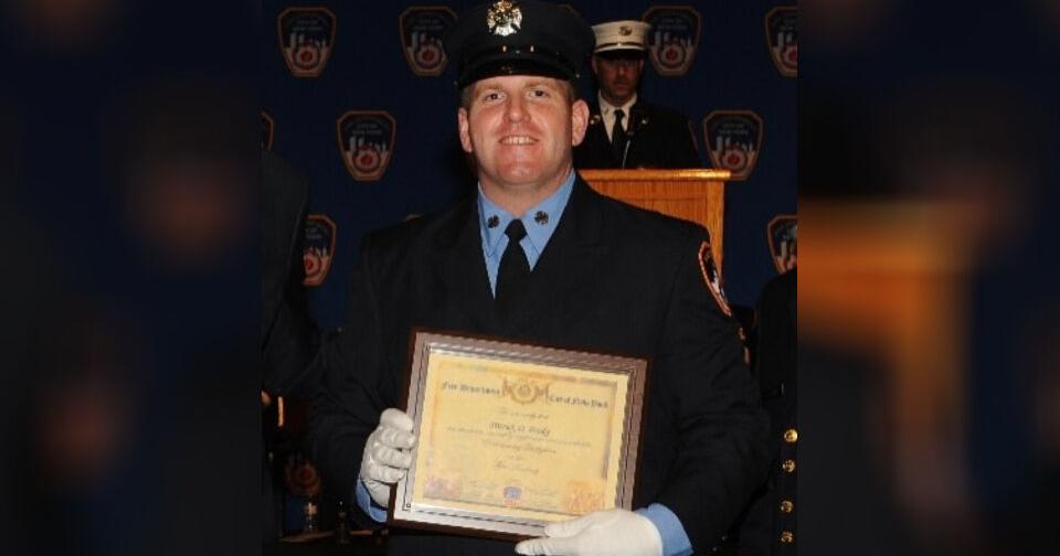 NYC firefighter dies from 'medical episode' while battling 'all