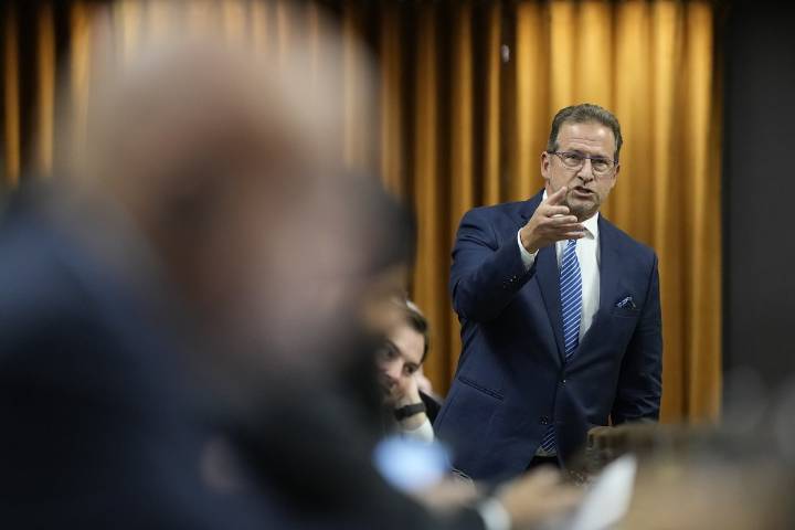 Politics Insider: First vote ahead on federal budget