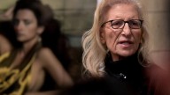 Annie Leibovitz, en su primera retrospectiva en España: "Reposo sobre los hombros de fotógrafos extraordinarios que vinieron antes de mí; tengo una enciclopedia en la cabeza"