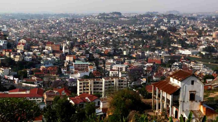 Mystery deepens as massive emerald boulder discovered inside Madagascar’s presidential palace