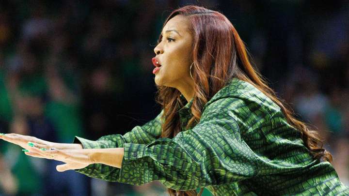 Where Notre Dame women’s basketball ‘fell apart’ against Michigan, according to Niele Ivey