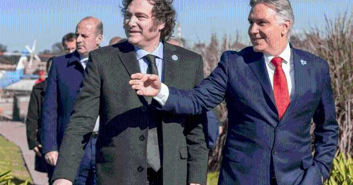 Martín Llaryora calificó de «positiva» la reunión con Santilli, aunque advirtió que el Presupuesto debe cambiar