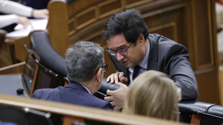 Gobierno y sindicatos pactan la subida de sueldo a los funcionarios: 11% hasta 2028