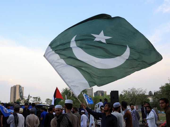 FIA arrests two in Pak over forced begging, human smuggling