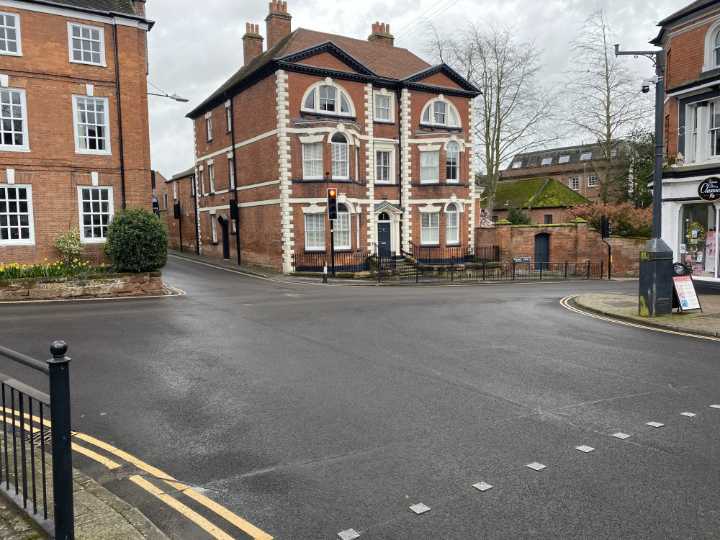 Kenilworth's High Street to shut for six days for gas works | Local News