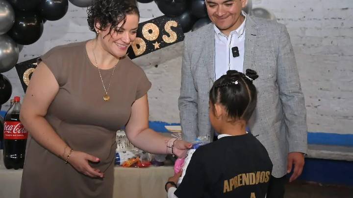 Niños concluyen programa educativo “Aprendamos a Aprender” en Tangancícuaro