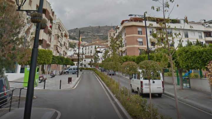 Apuñalado un niño de 12 años por otro menor en un instituto de Granada