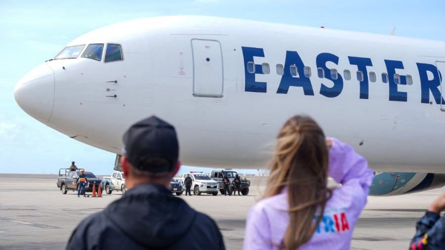 (VIDEO) Arriban a Maiquetía 136 connacionales procedentes de EE.UU. mediante la Gran Misión Vuelta a la Patria
