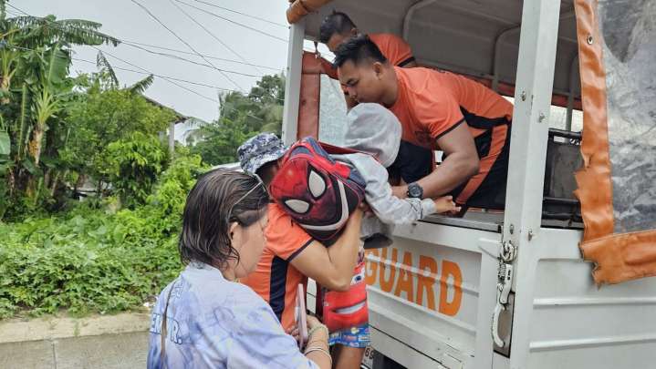 Tens of thousands of people evacuate to safety as typhoon approaches eastern Philippines