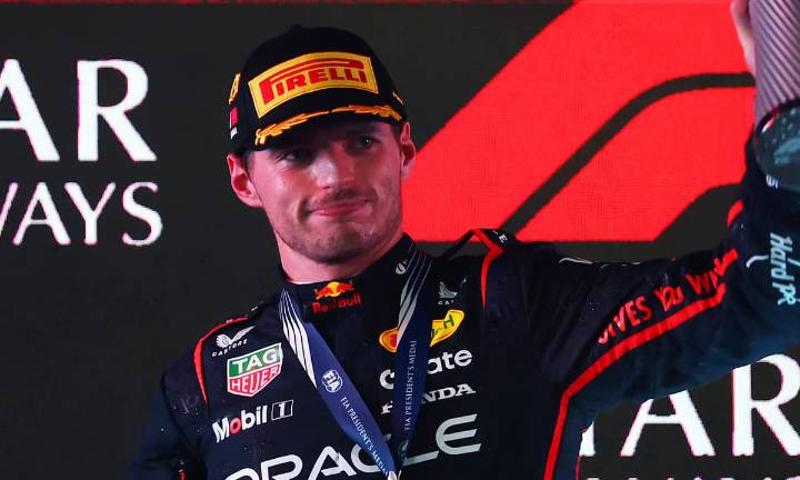 Max Verstappen wins Qatar Grand Prix as three-way F1 title fight goes down to final race