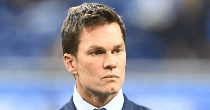 Tom Brady Appears to Drop Racial Slur During Live NFL Game