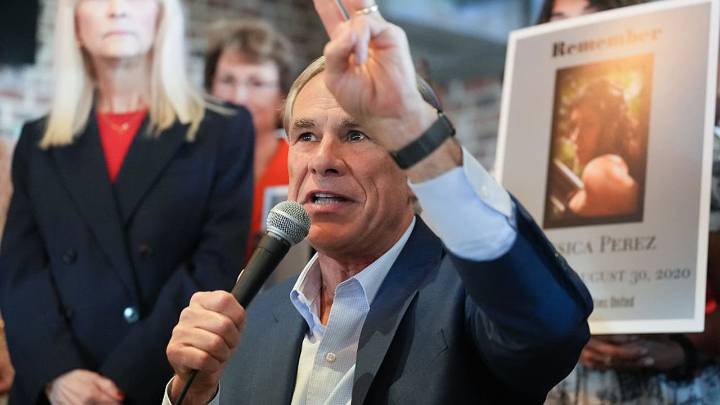 Texas Gov. Abbott will 'impose a 100% tariff on anyone moving to Texas from NYC'