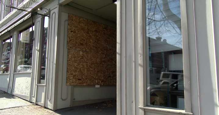 Bangor police investigating after downtown business window damaged