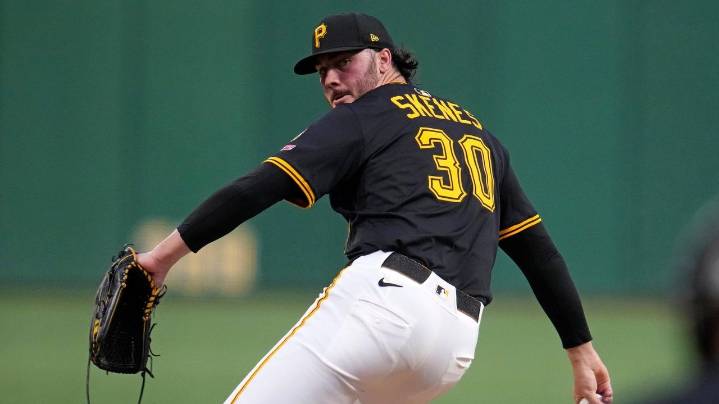 Pirates ace Paul Skenes wins first Cy Young Award and Tigers star Tarik Skubal goes back