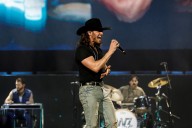 Hershey’s own Warren Zeiders sells out the Giant Center for hometown concert