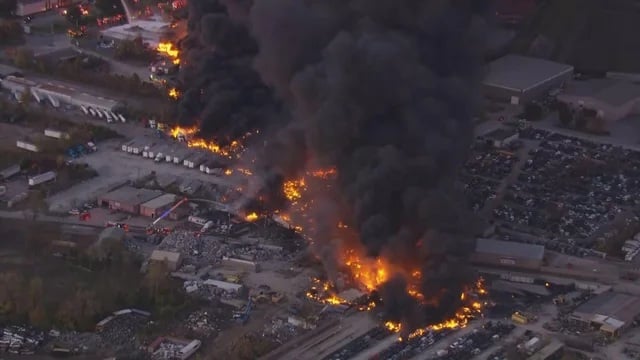UPS plane crashes near airport in Louisville, Kentucky, officials say