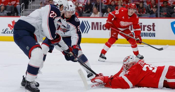 DeBrincat scores in overtime as the Red Wings beat the Blue Jackets 4