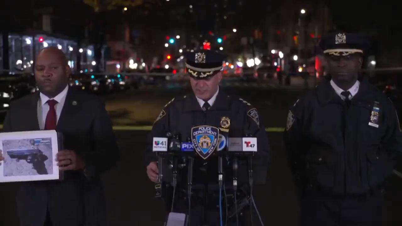NYPD officers kill man in a shootout after he threatened people and a hospital