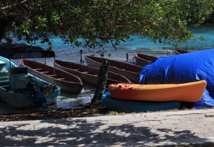 Cancún: Van por retiro de 200 embarcaciones abandonadas en la laguna Nichupté