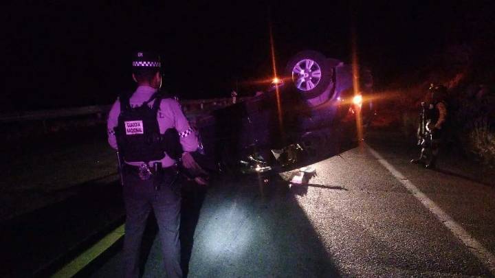 Volcadura en la Vía Corta Parral-Chihuahua deja dos personas lesionadas