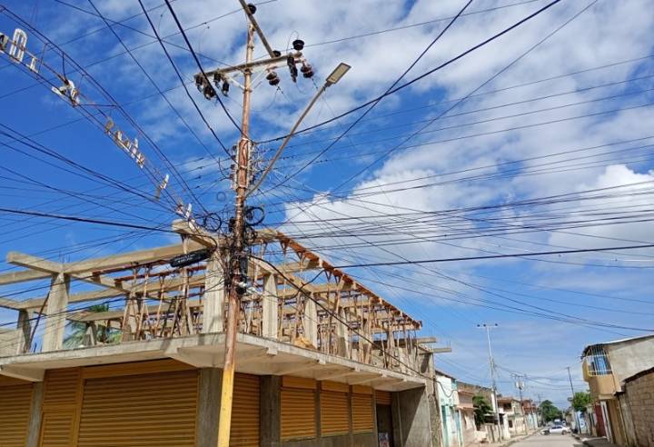 Vecinos del centro de Carúpano piden iluminación para las calles