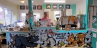 Beaverton coffee shop creates 24-hour pet pantry amid government shutdown