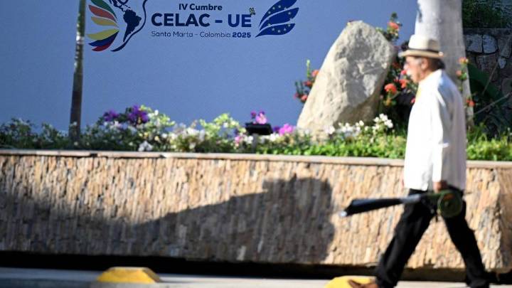 Cumbre Celac–UE en Santa Marta arranca marcada por ausencias, presiones externas y un clima diplomático enrarecido