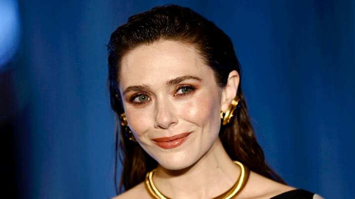 Elizabeth Olsen Says Growing Up in the Shadow of Sisters Mary