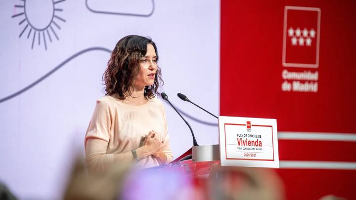 Ayuso insiste en que prefiere "que sea un tribunal" el que decida sobre objetores