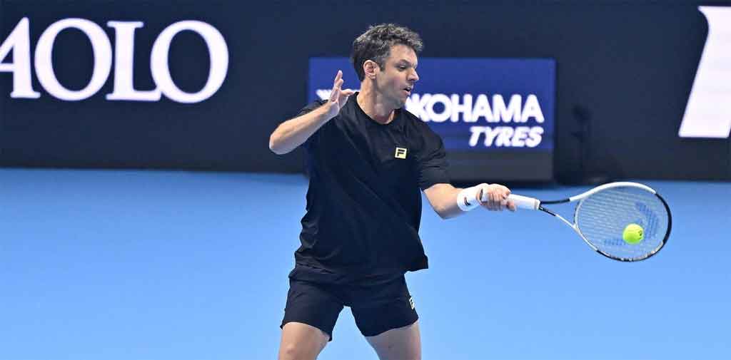 Argentino Zeballos logra primer éxito en dobles de Finales ATP