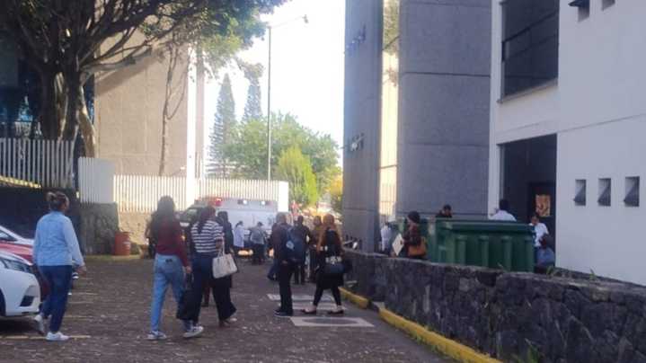 Trabajadores del Poder Judicial Terminan Presuntamente Intoxicados en Xalapa, Veracruz