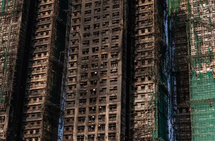 ACTUALIZACIÓN: Al menos 128 muertos y ocho detenidos por el peor incendio en décadas en Hong Kong