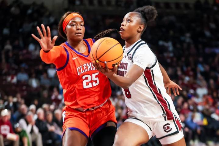Women’s Top 25 roundup: No. 2 South Carolina finally shakes off Clemson