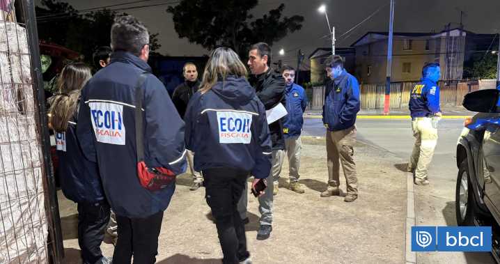 Hombre es asesinado a tiros mientras caminaba con su pareja en Quilicura: le dispararon por la espalda