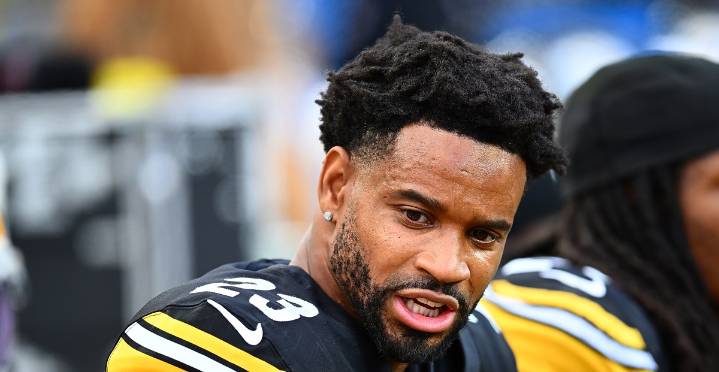 Steelers CB Darius Slay in concussion protocol following loss vs. Chargers
