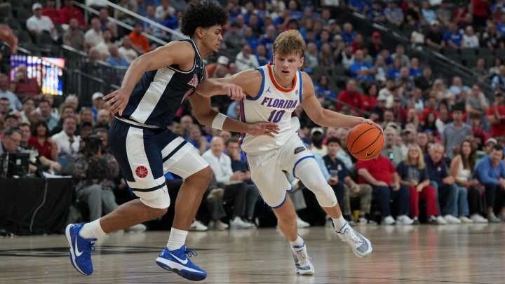 Florida basketball vs Arizona photos: Todd Golden's Gators open season