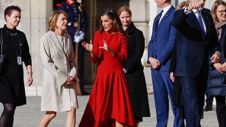 Letizia ya tiene sustituto de Felipe Varela