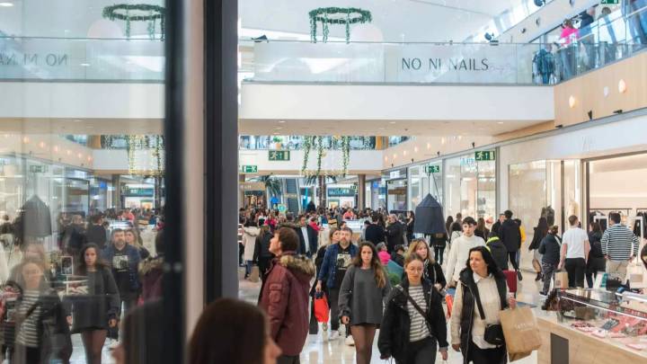 Los centros comerciales de Aragón podrán elegir los 10 festivos de apertura en 2026