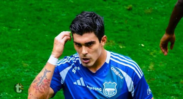 ‘Fonchi’ Barco anotó gol con Emelec y fue expulsado en ‘semis’ de Copa Ecuador [VIDEO] Alfonso Barco ilusionó a los hinchas del ‘Bombillo’ con un gol madrugador, pero el peruano con expulsión en el co