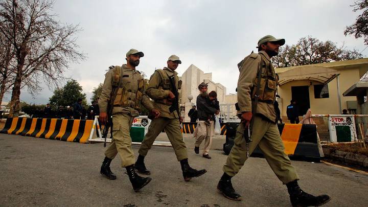 Pakistan: Law enforcement nabs four suspects behind extortion threats in Karachi