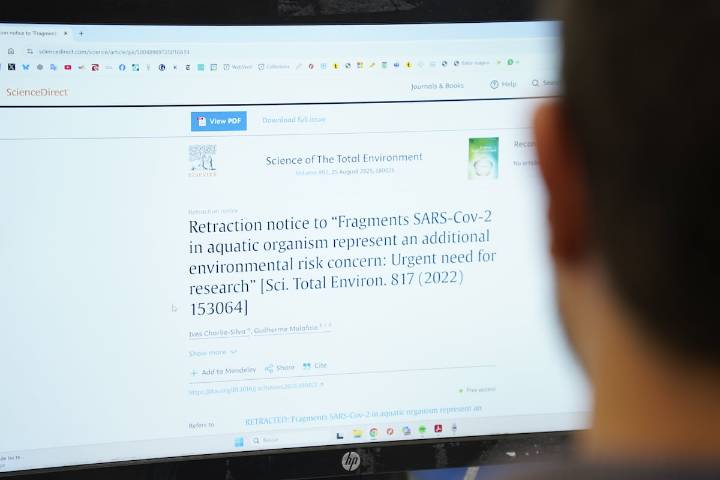 La caída de una megarrevista científica expone el pelotazo de las editoriales en la ciencia