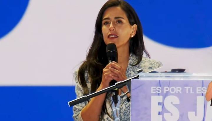 Alcaldesa Ripamonti en cierre de campaña de Jeannette Jara: "Ningún líder que se esconde detrás de un vidrio merece liderar"