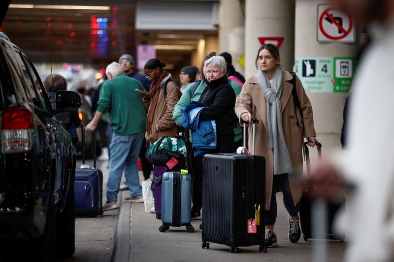 US travel group warns Congress of Thanksgiving chaos amid government shutdown