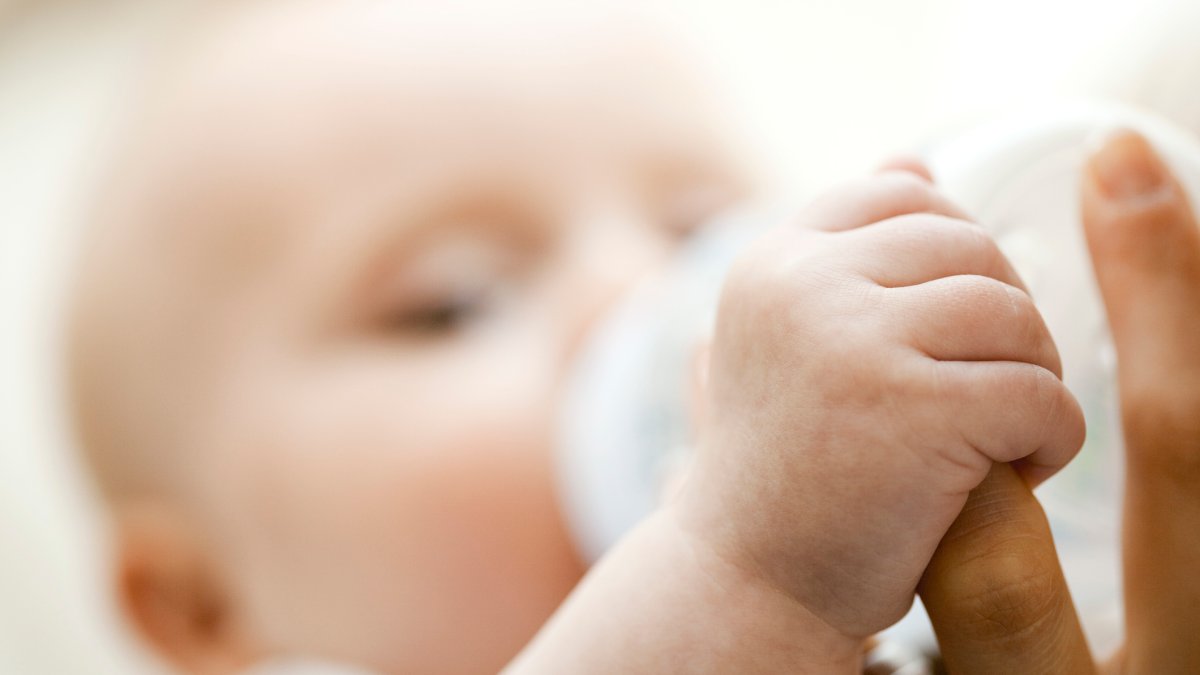 2 Illinois cases of infant botulism linked to baby formula