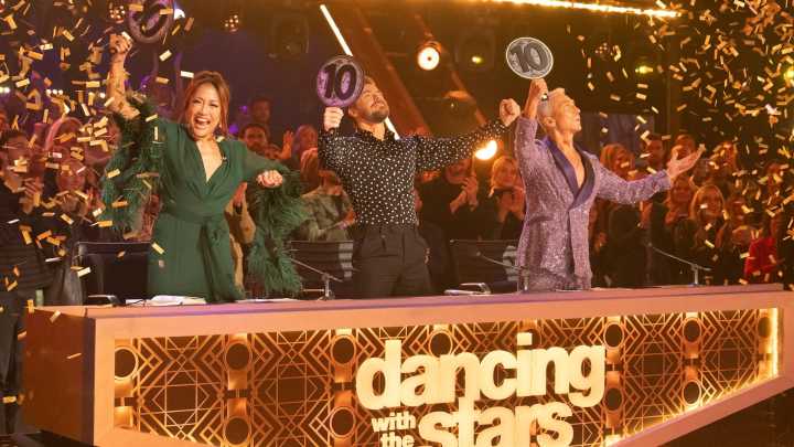 'Dancing with the Stars' season 34 finale: The race for the Mirrorball begins