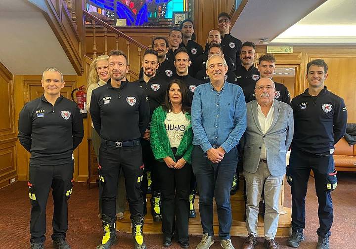 Diez nuevos bomberos para el parque de León