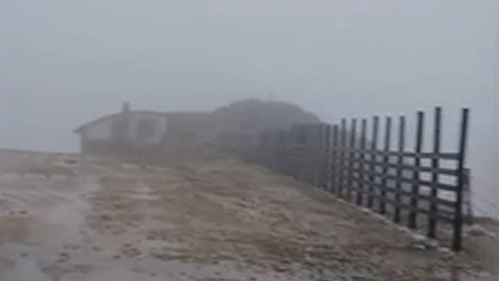 Rescatan a 20 niños con hipotermia que realizaban una ruta en la sierra de Madrid