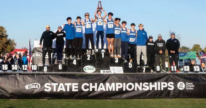 Shorewood Cross Country competes at State Meet - Boys Team brings home a podium finish